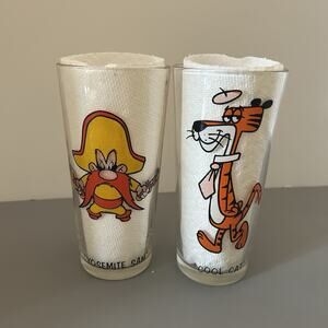 1973 Pepsi Collector’s Series Looney Tunes Cool Cat and Yosemite Sam Glasses #5